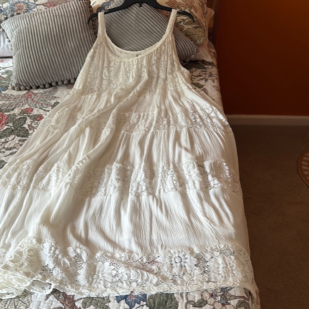 Robbie Bee Cream Pleated Tiered Maxi Sundress